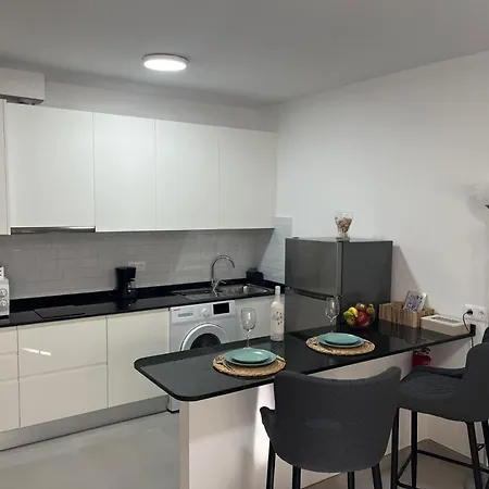 Almirante Ii Vv 公寓 阿雷西费